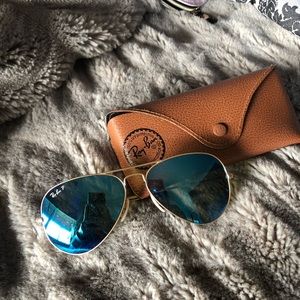 Ray-Ban Aviator Blue Polarized Sunglasses